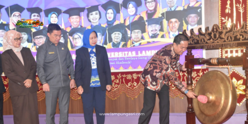 image Ketua Komisi V DPRD Provinsi Lampung Hadiri Gelar Wicara Guru Besar FKIP Unila Dies Natalis ke-58