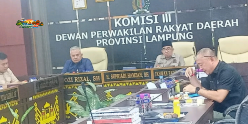 image Komisi III Dewan Perwakilan Rakyat Daerah (DPRD) Provinsi Lampung menggelar Rapat Dengar Pendapat (RDP) bersama Organisasi Perangkat Daerah (OPD) mitra kerja