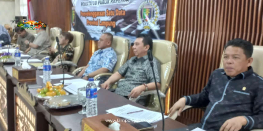 image Badan Pembentukan Peraturan Daerah (Bapemperda) DPRD Provinsi Lampung menyelenggarakan Uji Publik Rancangan Peraturan Daerah (Raperda) tentang Penyelenggaraan Satu Data Lampung