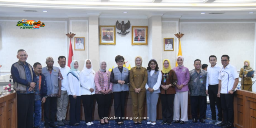 image Perwakilan DPRD Provinsi Lampung dari Komisi V, Sasa Chalim, menghadiri kegiatan Kunjungan Kerja Spesifik Komisi IX DPR RI ke Provinsi Lampung